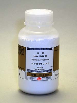Hoá chất Sodium fluoride Guaranteed reagent for JIS, 500g/lọ, Hãng Kanto, Nhật