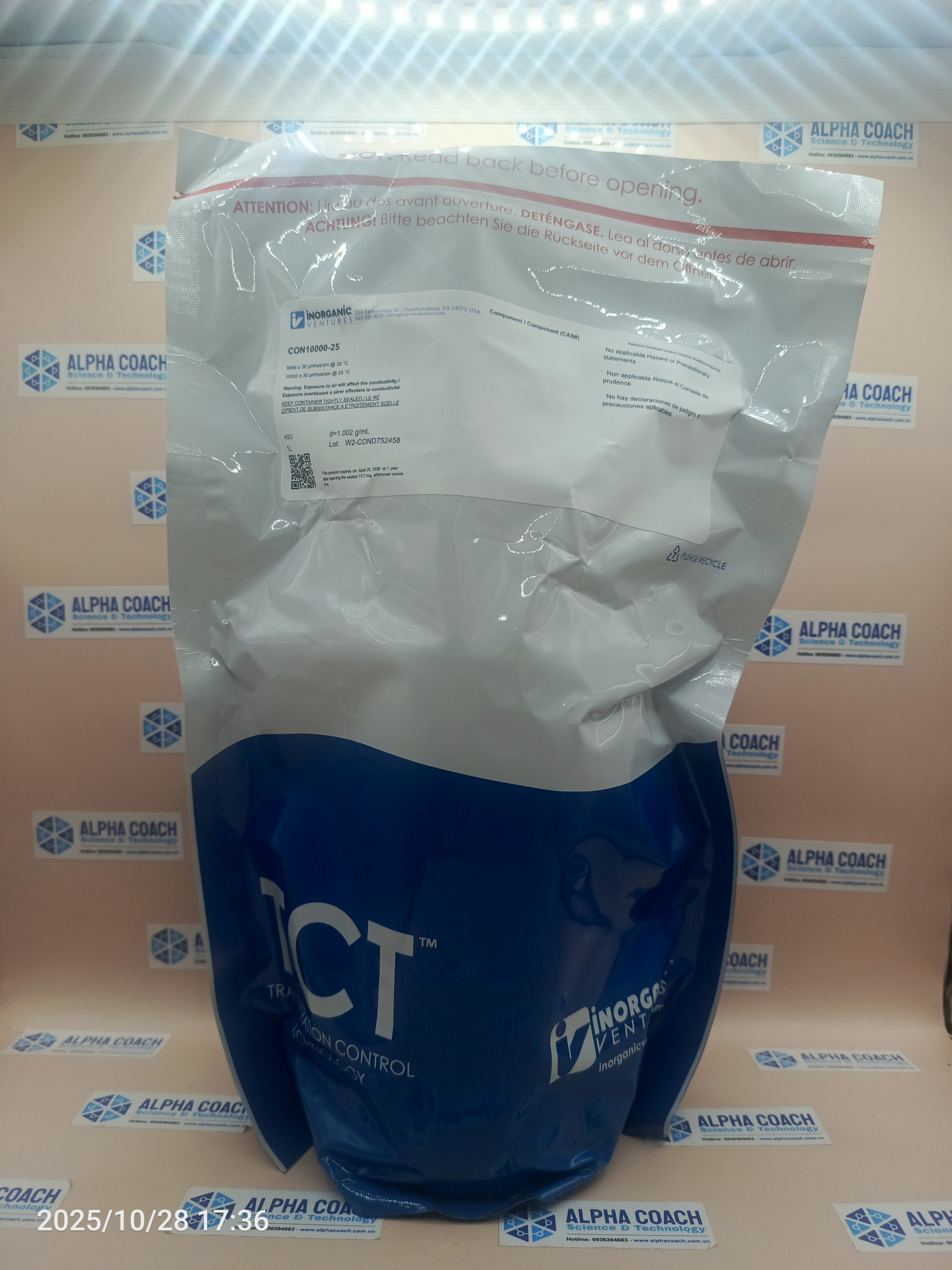 Dung dịch chuẩn độ dẫn điện 10,000 uS/cm, mã CON10000-25, hãng IV, Mỹ