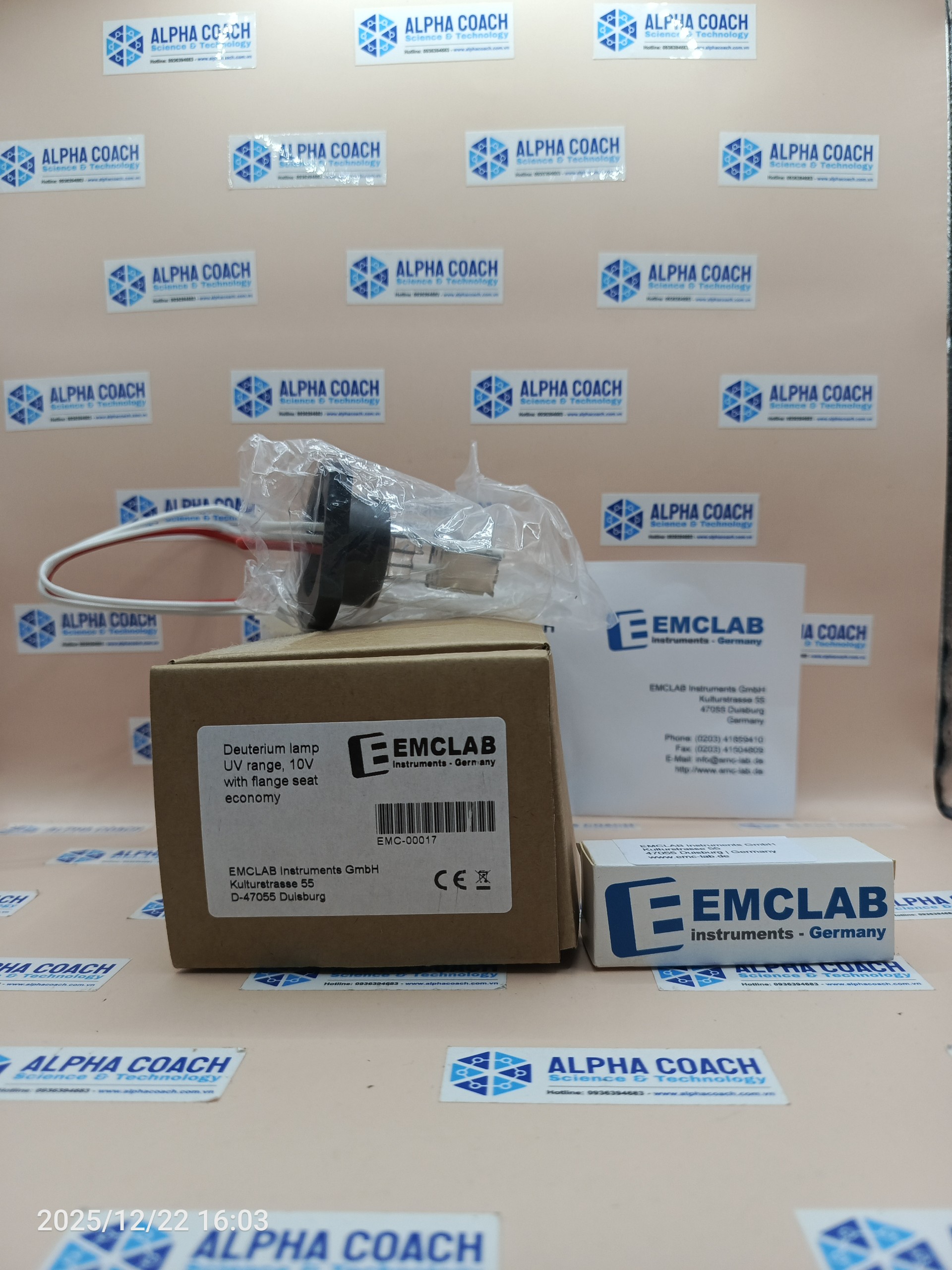 Đèn Deuterium cho máy UV-VIS EMC-61PC-UV, mã EMC-00017, hãng EMCLAB, Đức