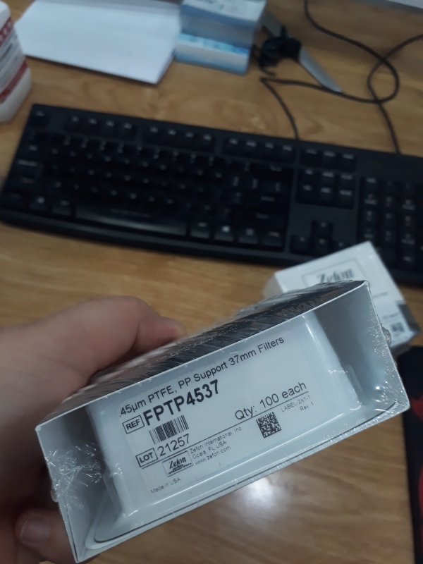 Màng lọc PTFE - PTFE Filter, with PP Support, .45µm, 37mm, 100/pk, ZEFON