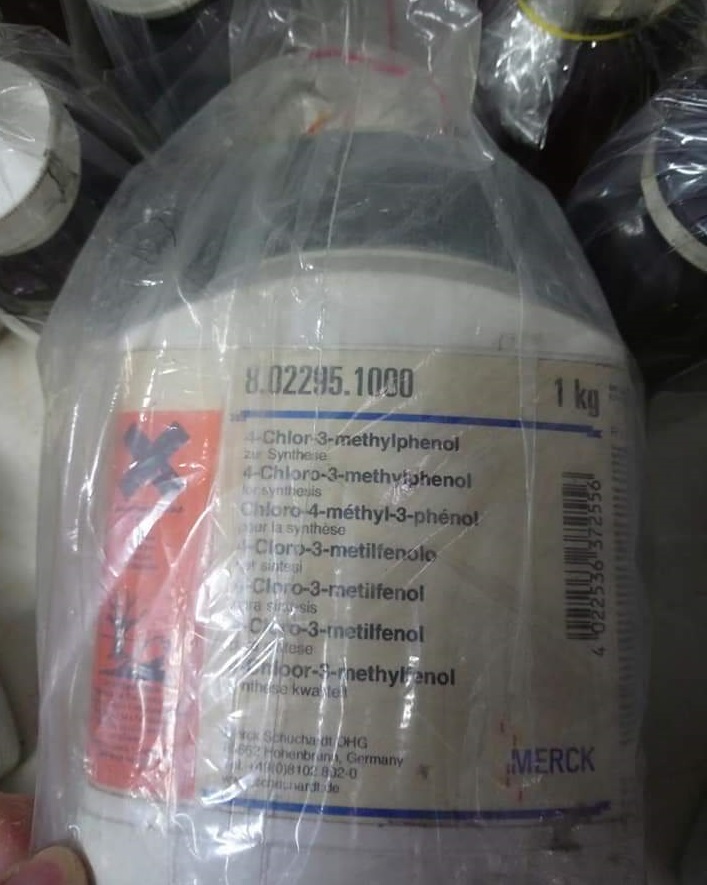 4-Chloro-3-methylphenol, Merck