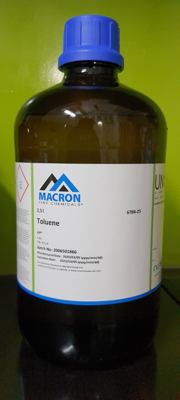 Toluene, Macron