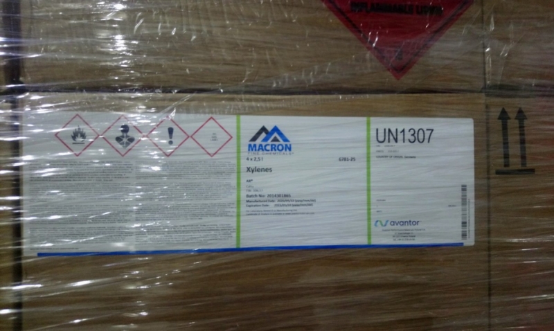Xylene, Macron