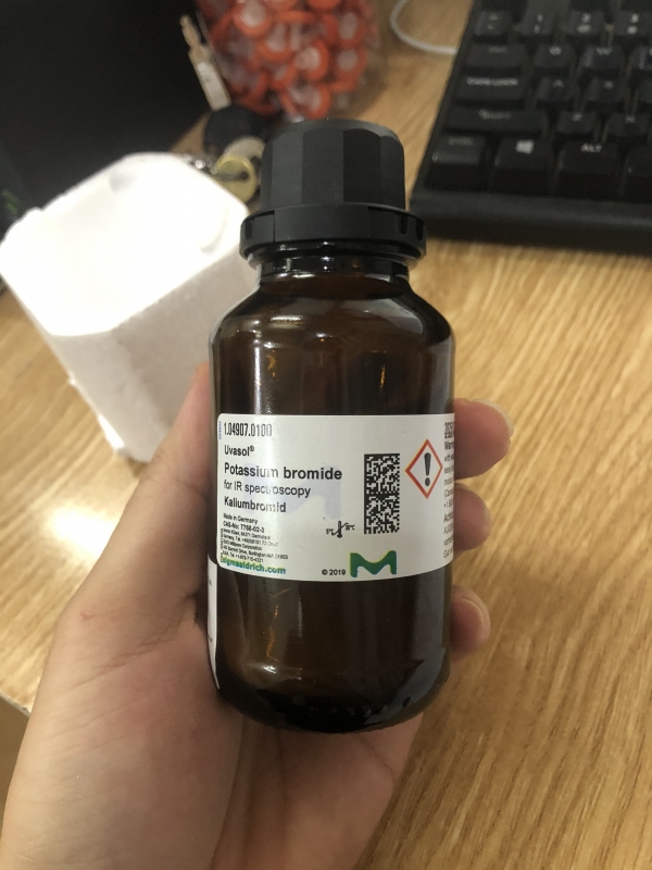 Potassium bromide, Merck