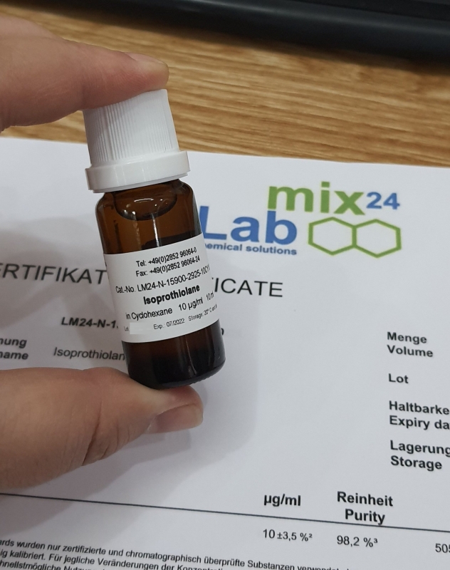 Dung dịch chuẩn Isoprothiolane 10 µg/mL trong Cyclohexane, Labmix24 - Đức