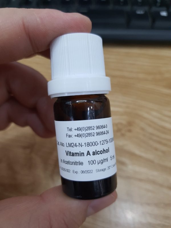 Dung dịch chuẩn Vitamin A alcohol 100 µg/mL trong Acetonitrile, Labmix24