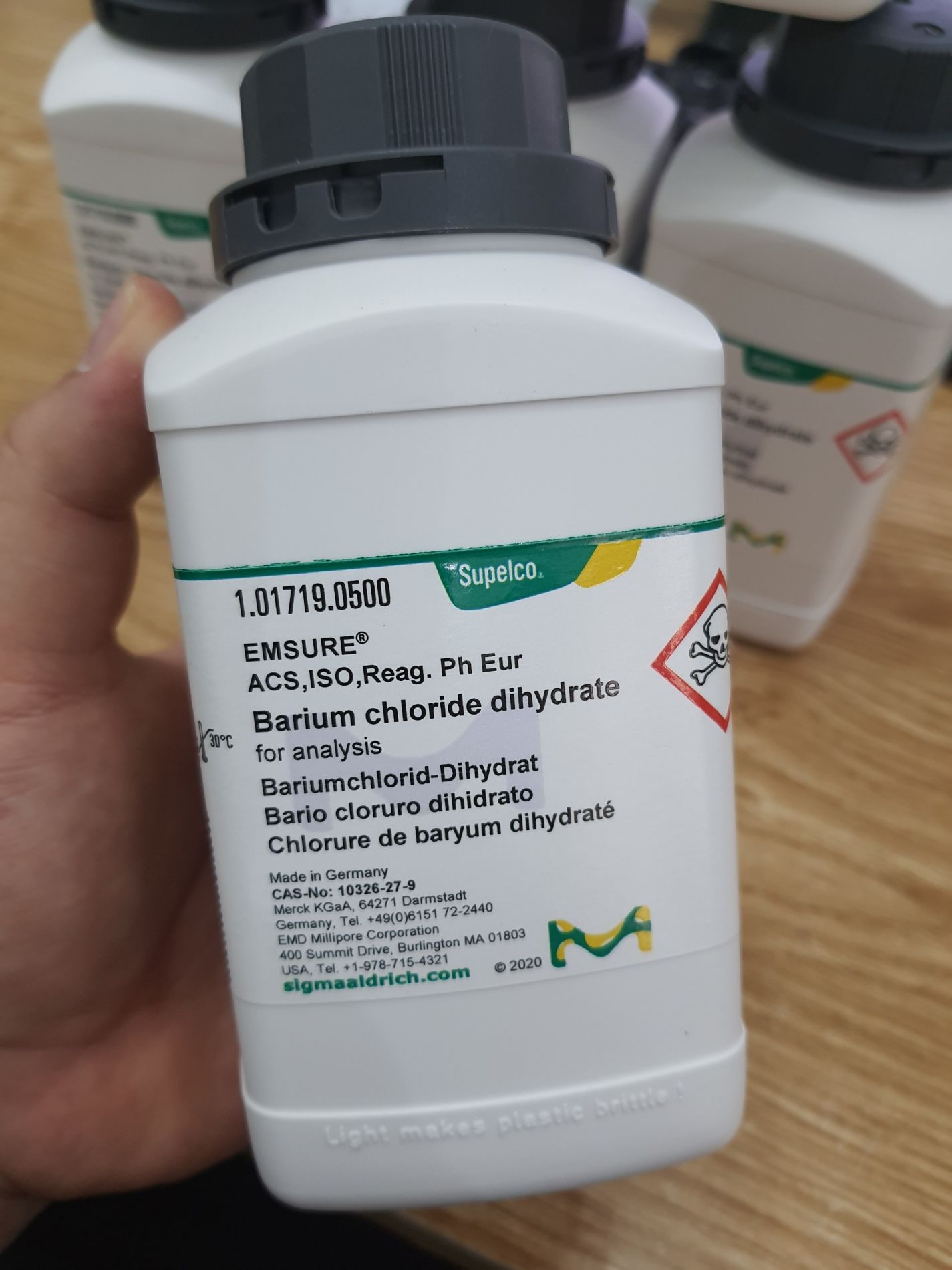Barium chloride dihydrate, Merck