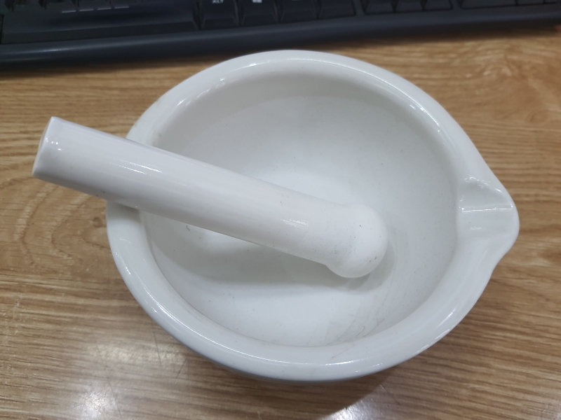 Cối chày sứ fi 130mm, Trung Quốc