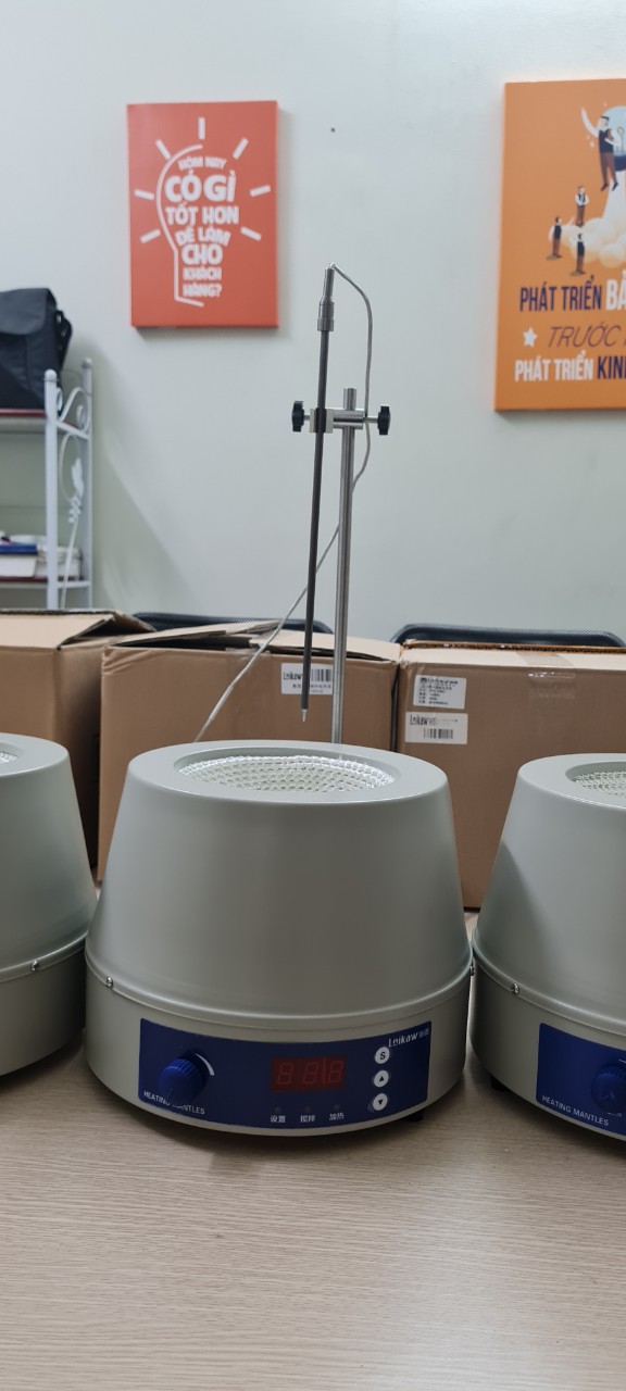 Bếp đun bình cầu có khuấy từ 1000ml hiển thị điện tử