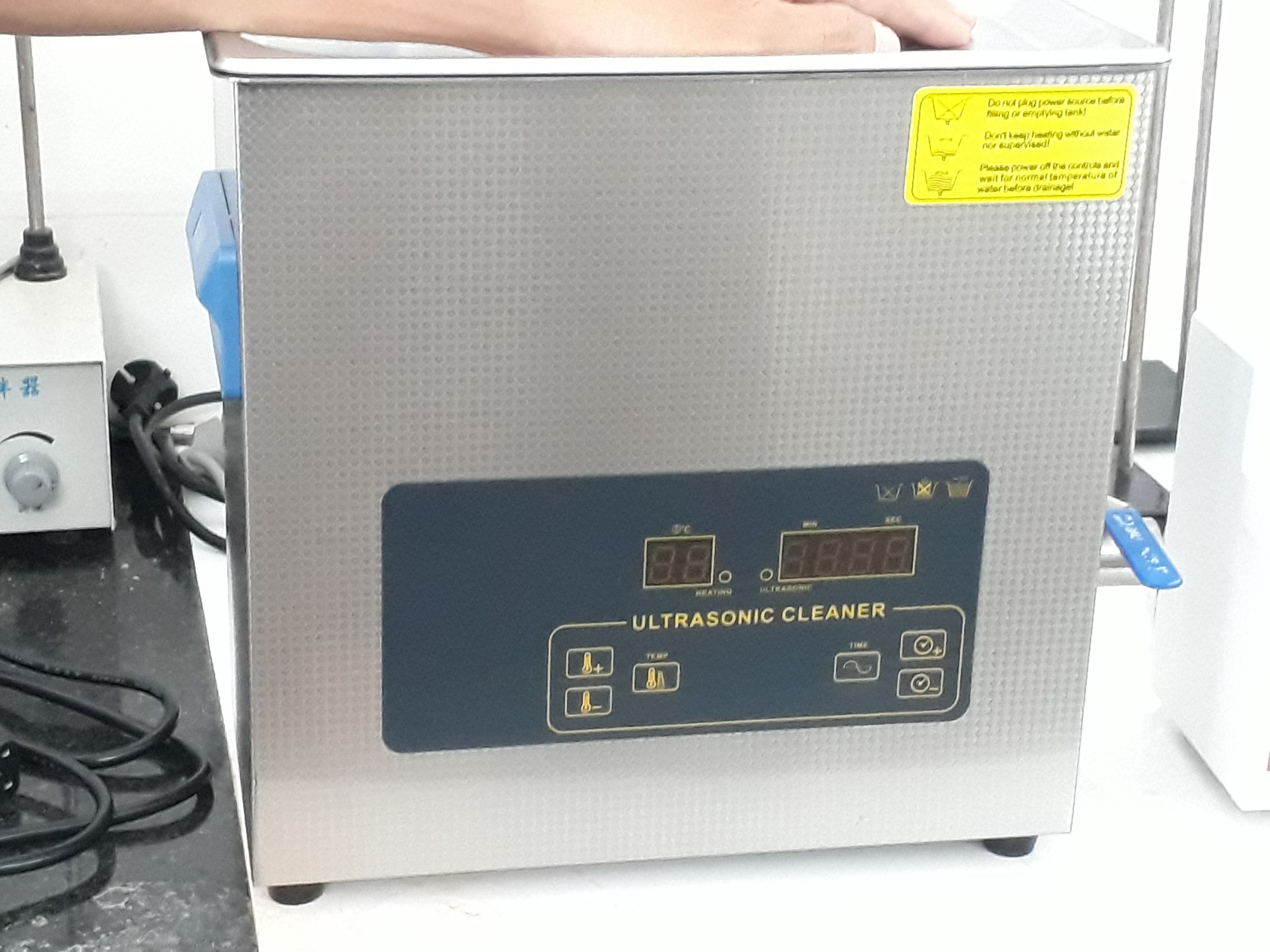 Bể rửa siêu âm hiển thị điện tử CD-L6, 6 lit, 28/40 KHz, RT+80oC