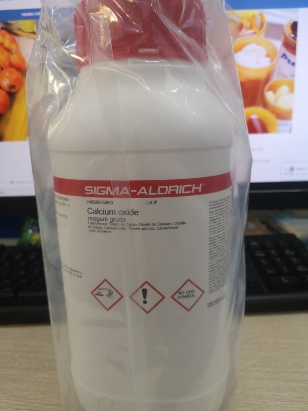 Calcium oxide reagent grade, hãng Sigma