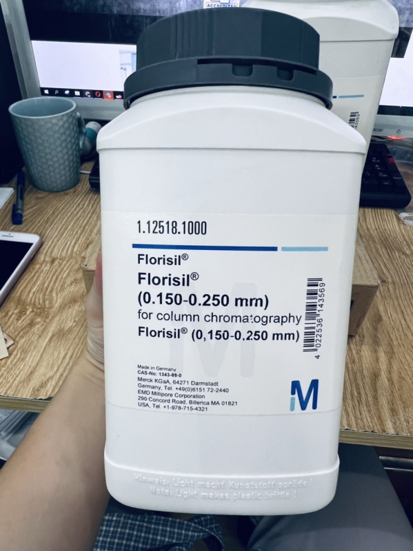 Florisil (0.150-0.250 mm), chai 1Kg, hãng Merck