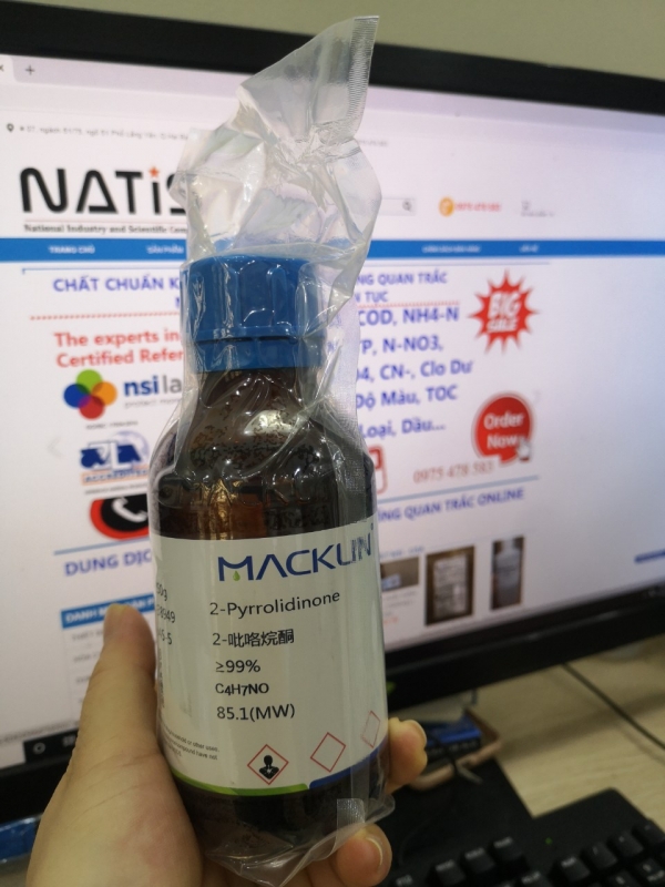 2-Pyrrolidinone ≥99%, hãng Macklin - TQ