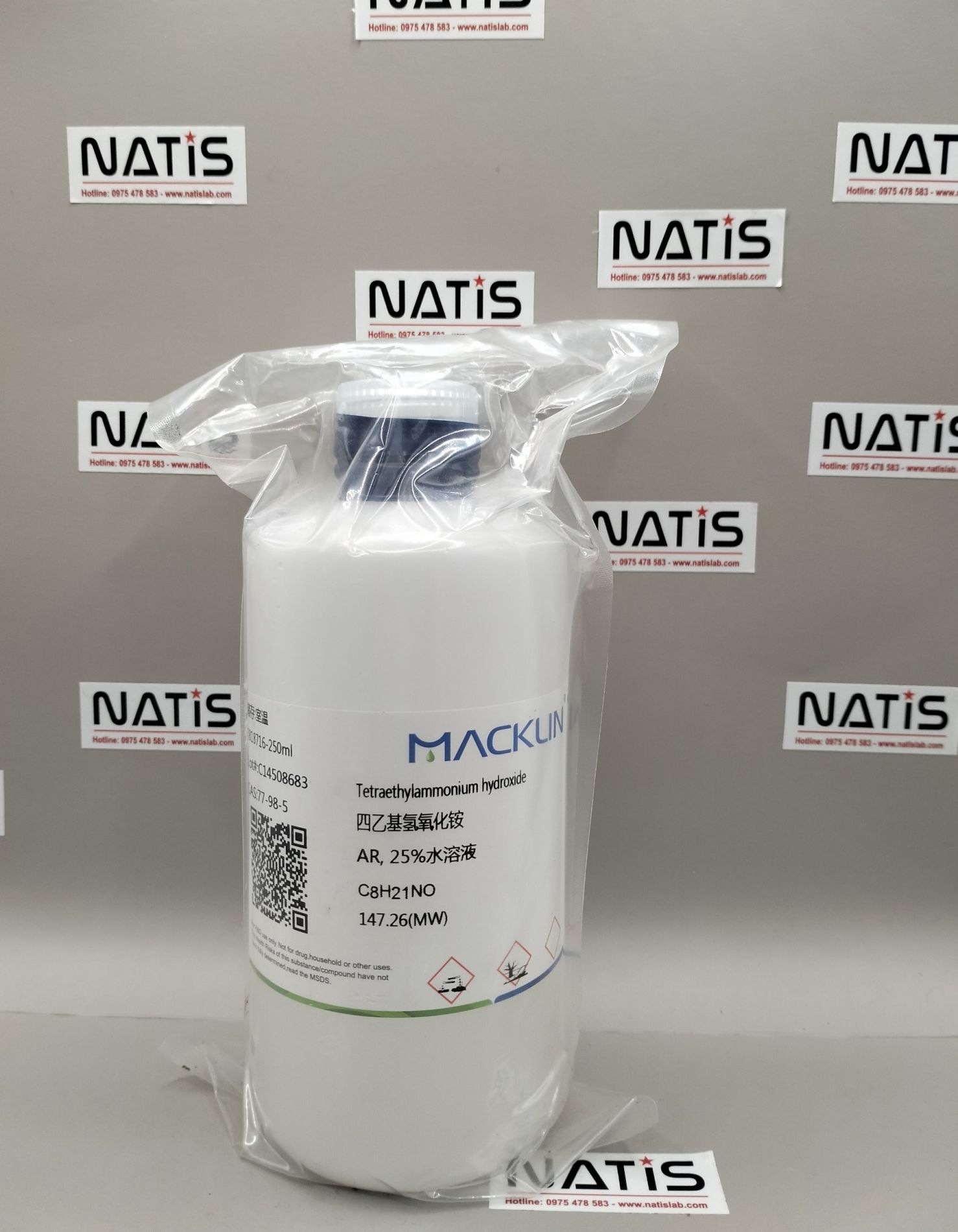 Hóa chất Tetraethylammonium hydroxide (TEAOH) 25% in H2O, hãng Macklin - TQ