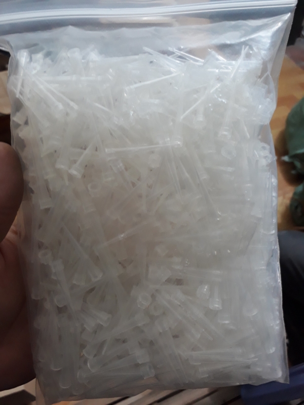 Đầu tip trắng 1-10ul, 1000 cái/ túi, Trung Quốc
