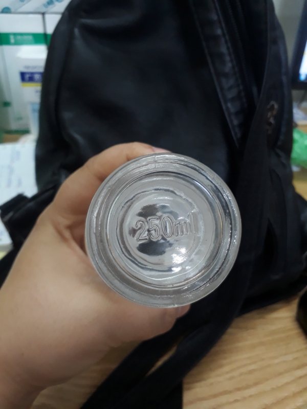 Chai trắng núi mài miệng rộng 250mL, Trung Quốc