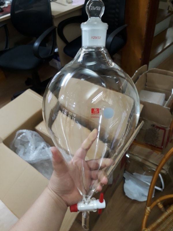 Phễu chiết 2Lit khóa nhựa, Trung Quốc
